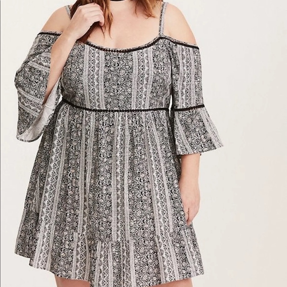 Torrid PRINT OFF SHOULDER CHALLIS DRESS